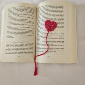 Szydełkowa zakładka do książki- czerwone serce