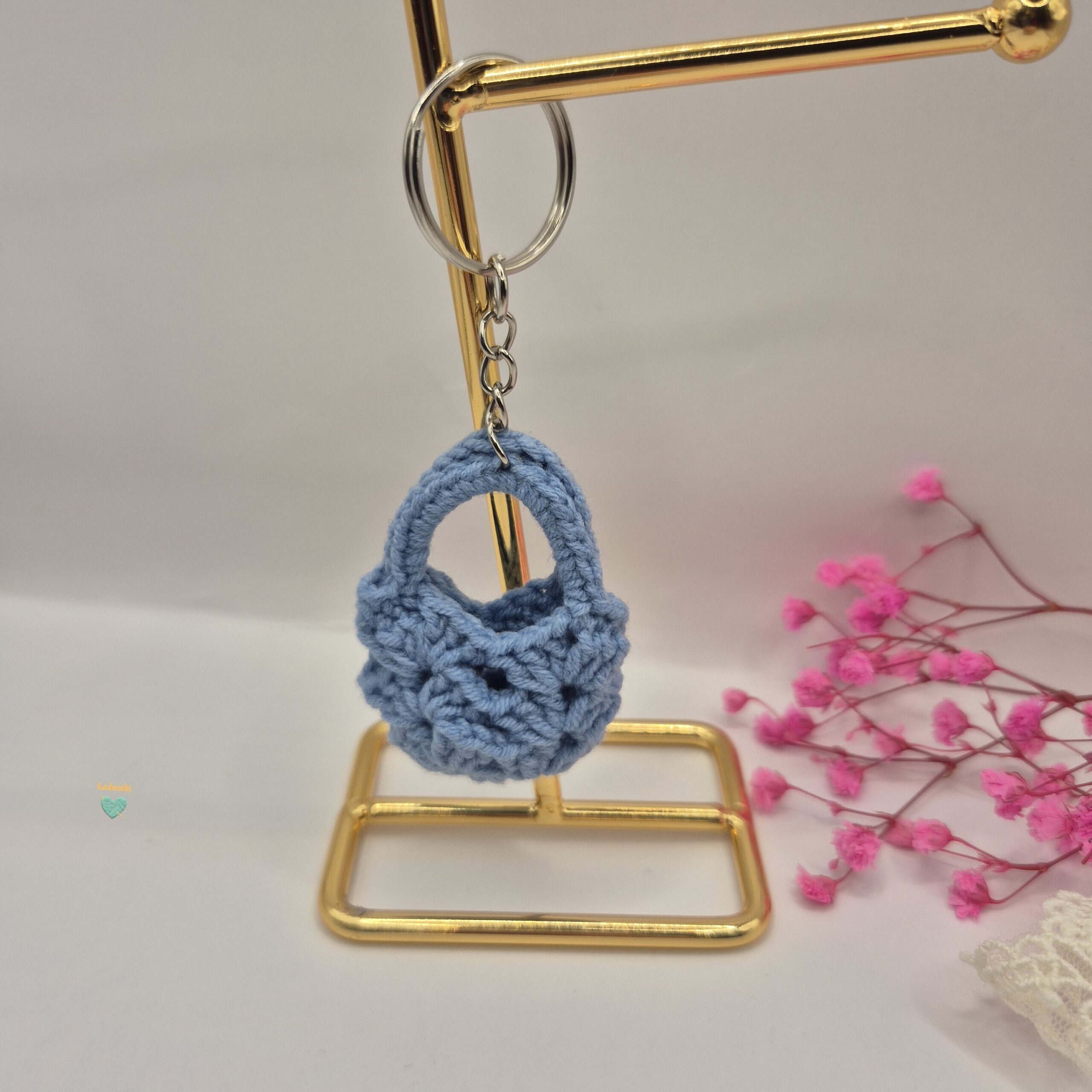 Brelok szydełkowy- mini torebka niebieska