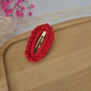 Czerwona spinka szydełkowa 5,5 cm- ozdoba do włosów