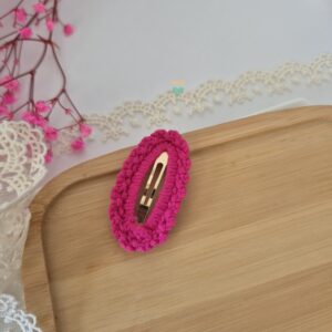 Fuksjowa spinka szydełkowa 5,5 cm- ozdoba do włosów