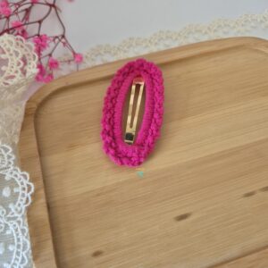 Fuksjowa spinka szydełkowa 6,5cm- ozdoba do włosów