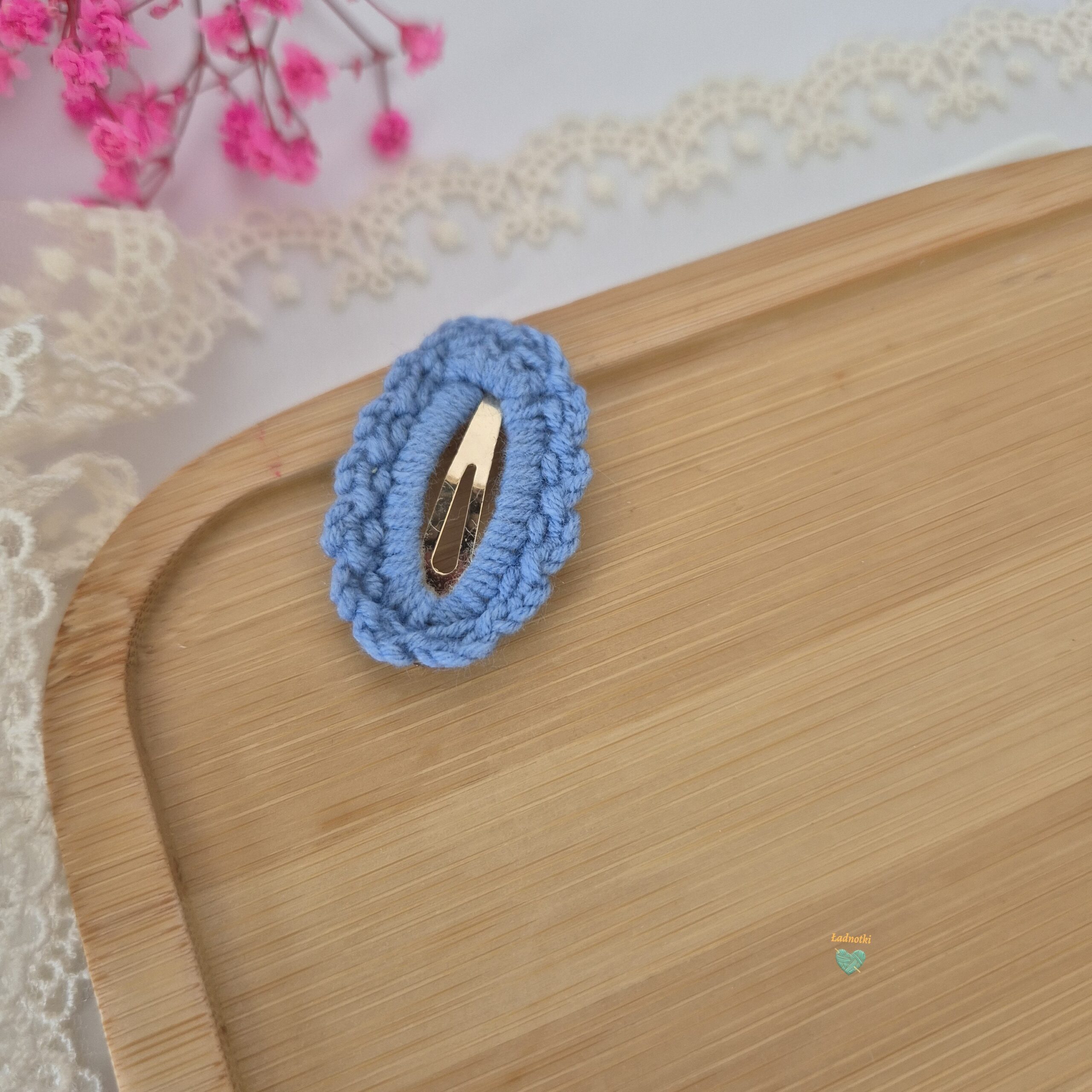 Niebieska spinka szydełkowa 4cm- ozdoba do włosów