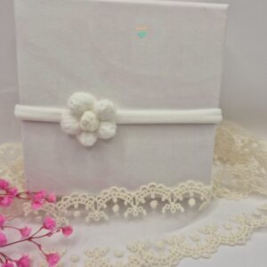 Opaska bezuciskowa kwiatek biały z kremowym środkiem