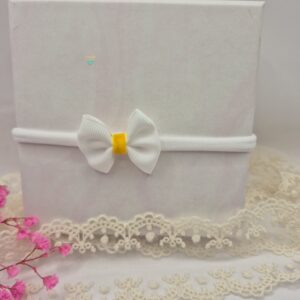 Opaska bezuciskowa z kokardą białą i żółtym środkiem